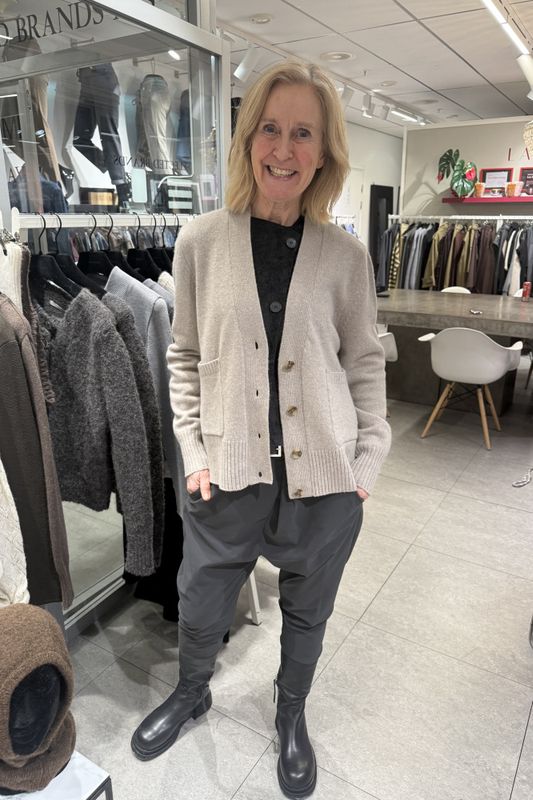 CAROLE strikkjakke fra Sibin Linnebjerg