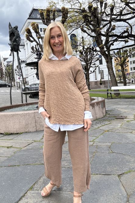 Hovedbilde 11027 Barell pants fra By basics i lin