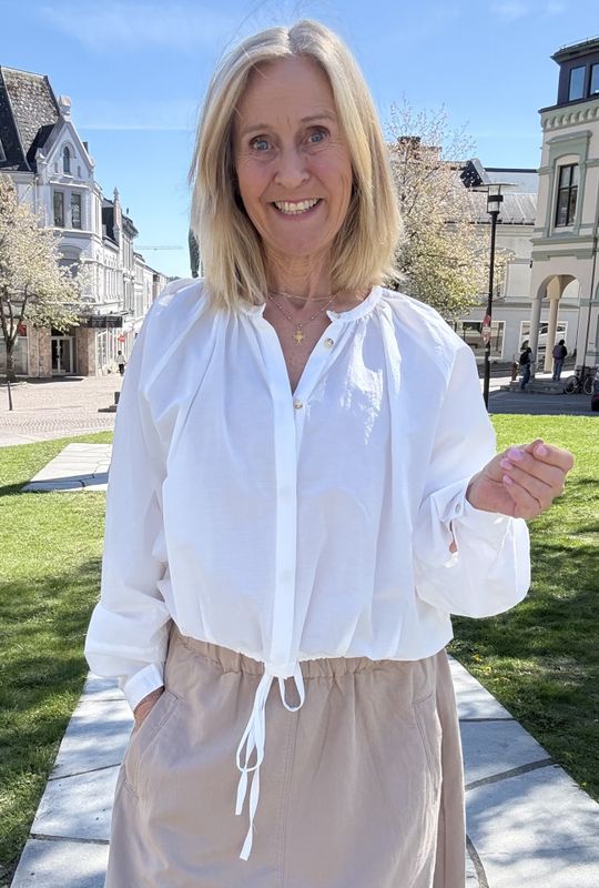 Kenta cotton blouse fra Jane Lushka