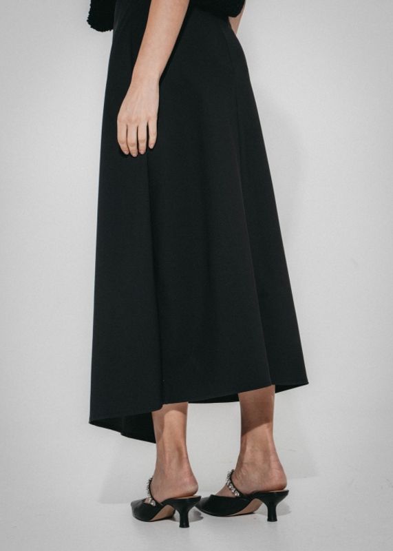 Emilia skirt i teknisk materiale fra Jane Lushka